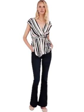 Express Navy Light Pink & White Stripe V-Neck Short Sleeve Wrap Top Size Small